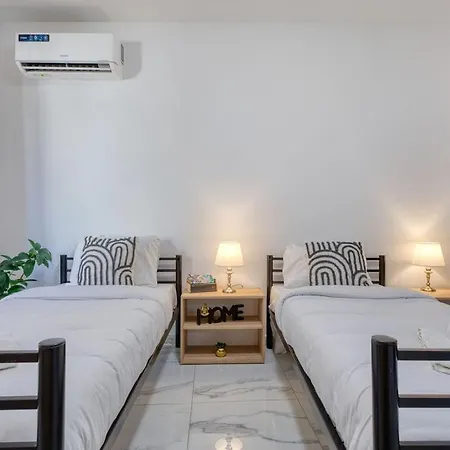 Apartment Wonderland, 2